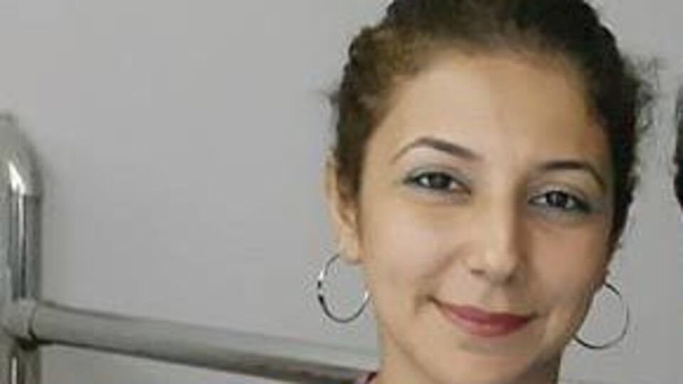 Anne ve babasını boğarak öldürmüştü! Cezası bozuldu!