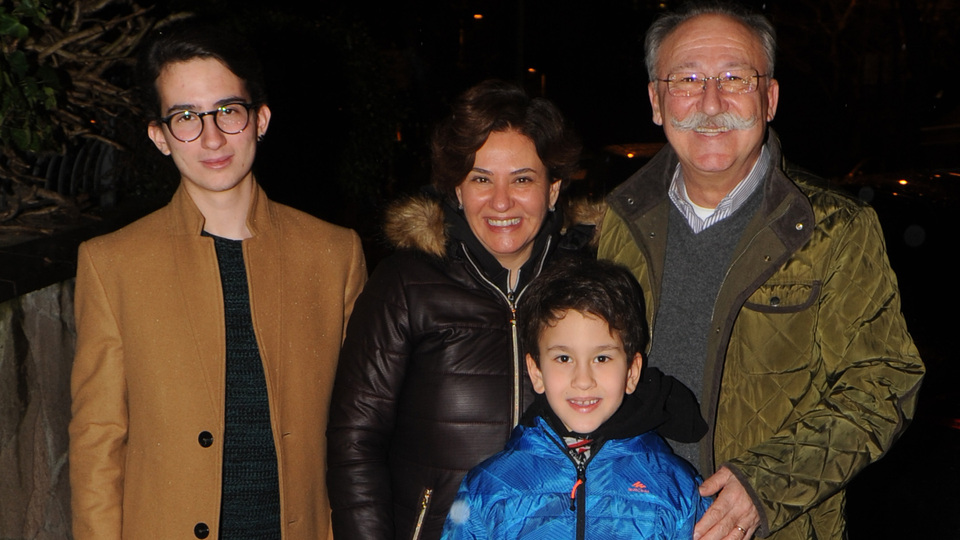 "Ailece yemek yedik"