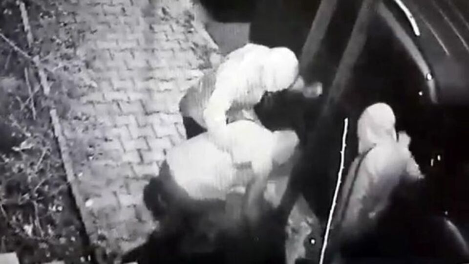 17 yaşındaki çocuk sokakta dehşeti yaşadı