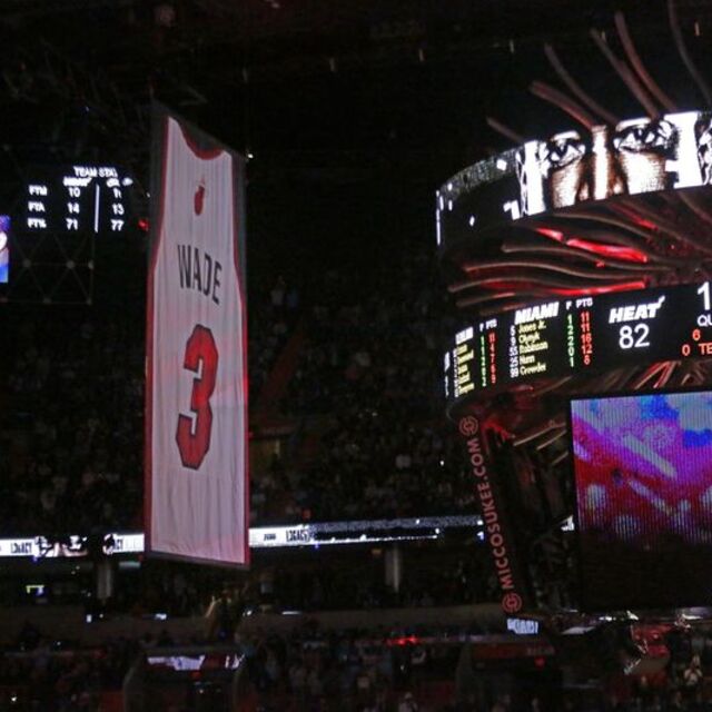 Dwyane Wade'in forması emekli edildi