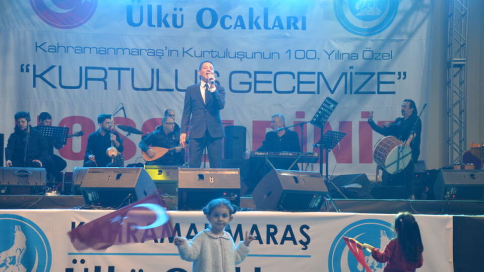 Kavgaya karşı İstiklal Marşı!