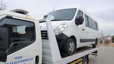 Servis şoförü alkollü çıktı! Öğrencileri okula polis bıraktı