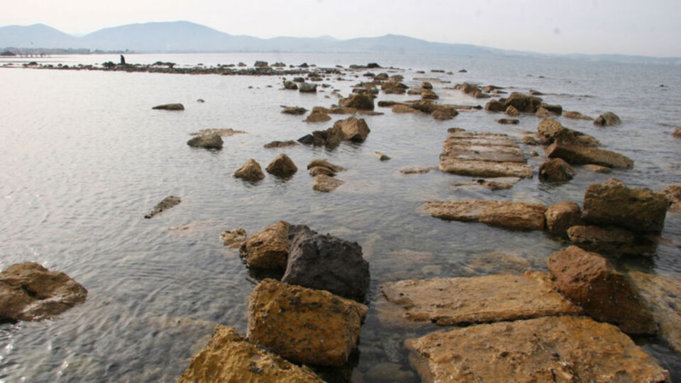 Bir kayboluyor, bir gözüküyor!