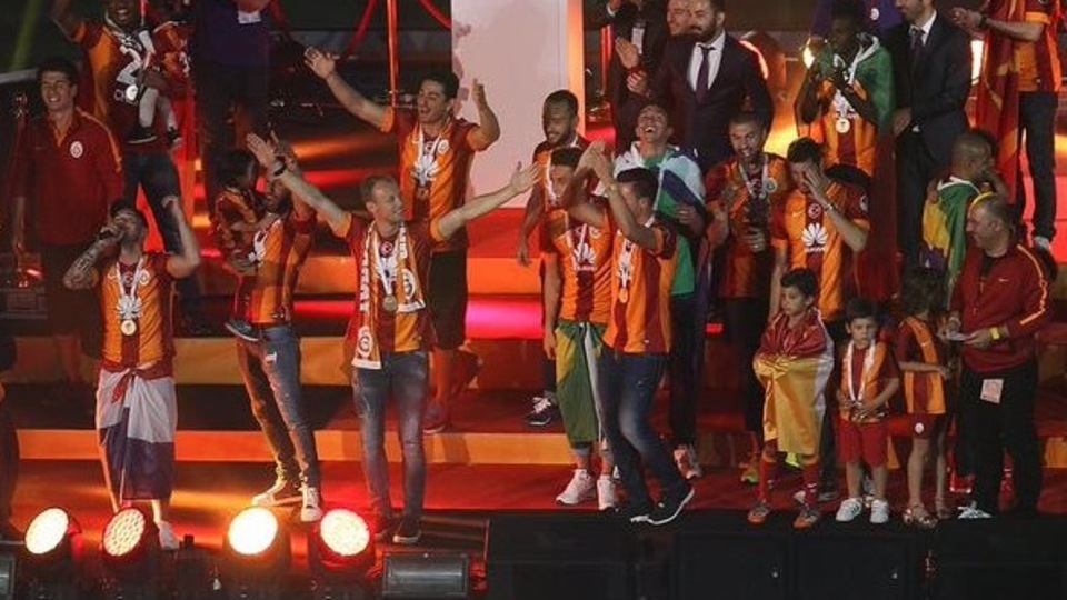 Sneijder'den "Ağlama"