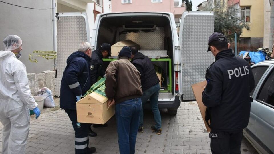 Tartıştığı babasını bıçaklayarak öldürdü