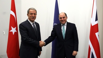 Akar'dan kritik görüşme