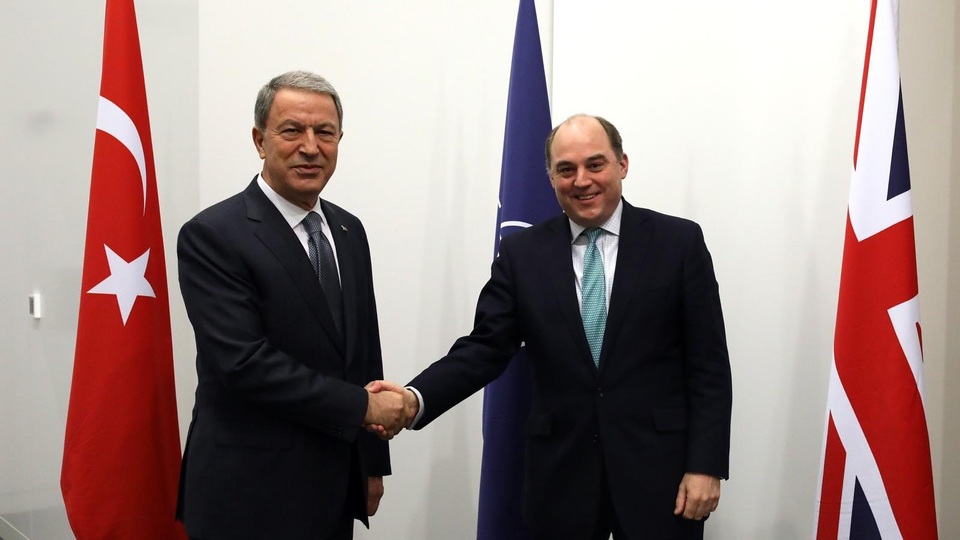 Akar'dan kritik görüşme