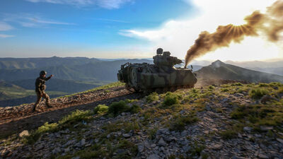 15 tonluk ZMA-15 VS 45 tonluk T-72