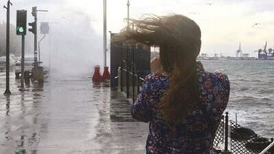 İstanbul'da "fırtına": Hızı 100 km!