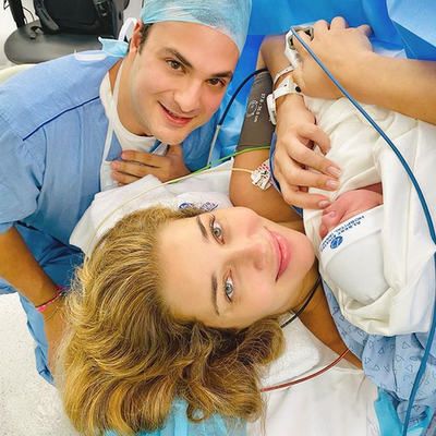 İkinci kez anne oldu