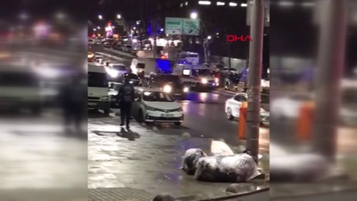 Şerit değiştirip ambulansa kaza yaptırdı!