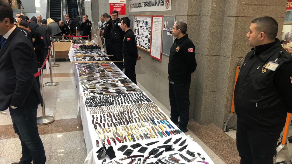 Unutulan eşyalardan cephanelik çıktı!