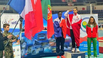 Esra Bayrak, dünya şampiyonu