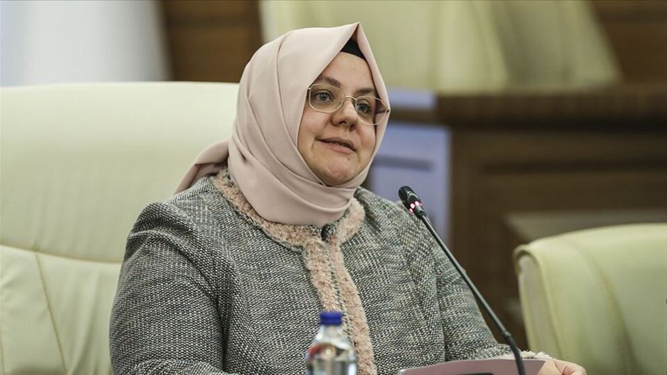 Bakan Selçuk'tan koruyucu aile açıklaması