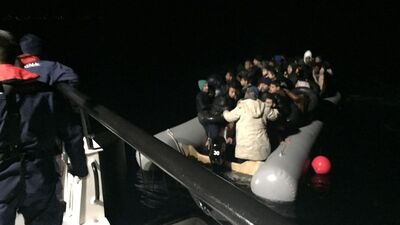 İzmir'de 98 düzensiz göçmen yakalandı