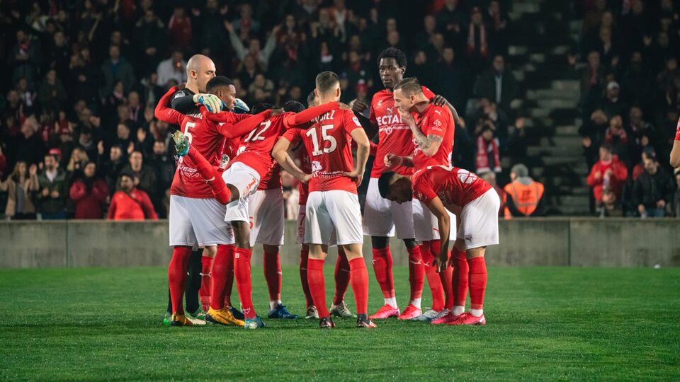 Tribünde 1 kişi hayatını kaybetti