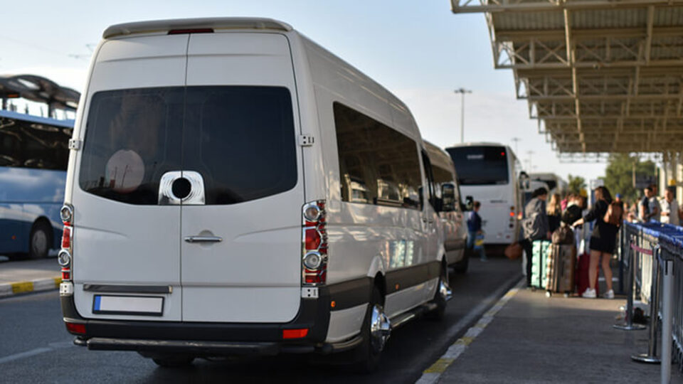 Memurlara servis kalkıyor mu?