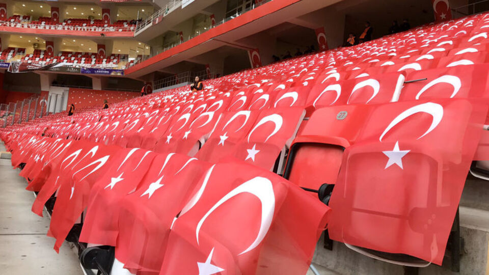 Tribün gelirleri bağışlandı