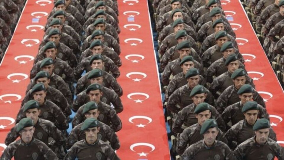 Bir tabur kaç kişi?