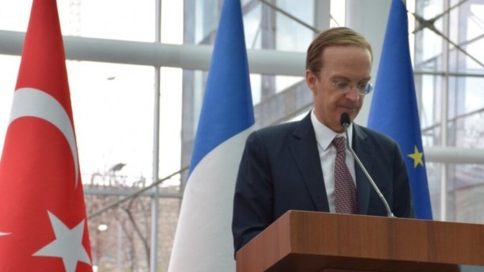 Açılışta şehitler için başsağlığı