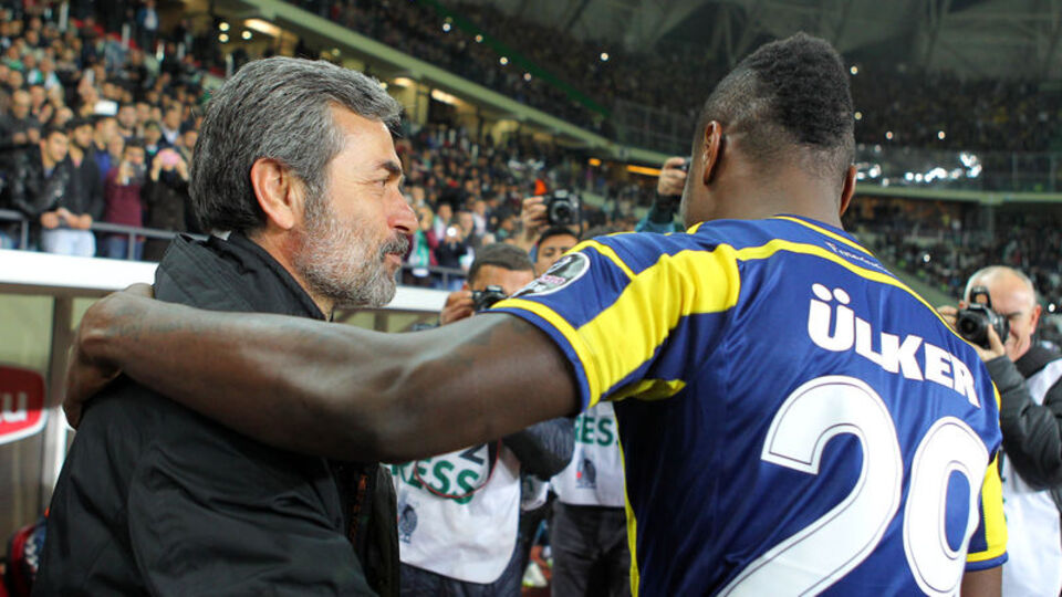 Emenike'den flaş paylaşım!
