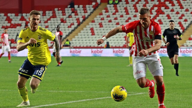 Podolski rüzgarı!