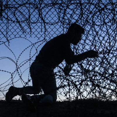 Yunan askeri Suriyeli göçmeni vurarak öldürdü!