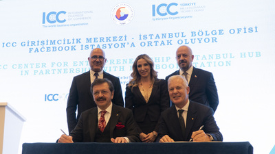 Facebook İstasyon'a ortak geldi