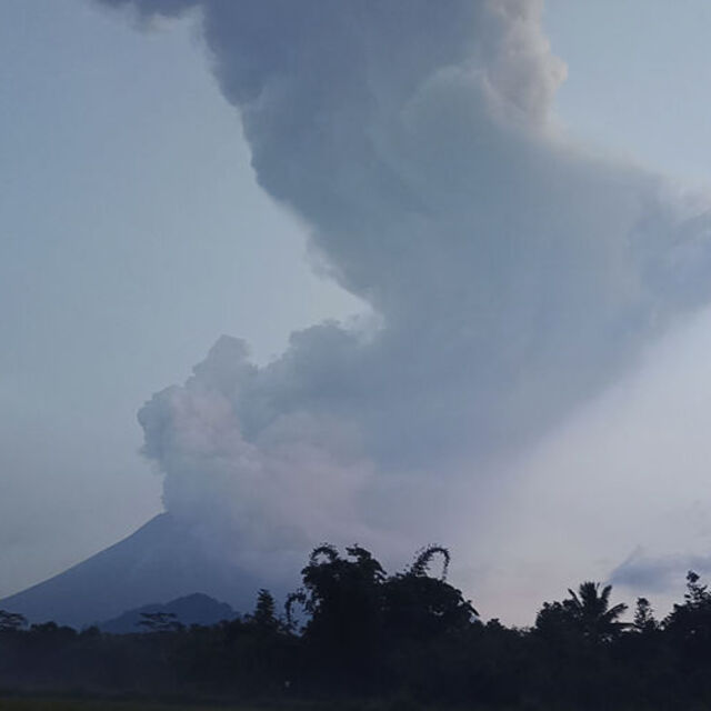 Merapi Yanardağı'nda patlama