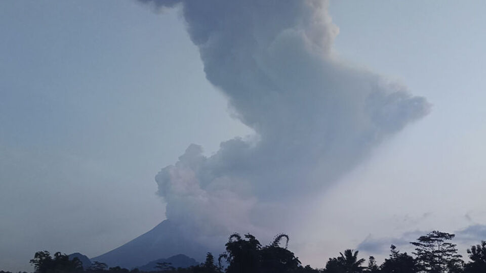 Merapi Yanardağı'nda patlama