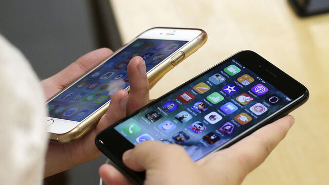 Apple'dan eski iPhone sahiplerine 25 dolar