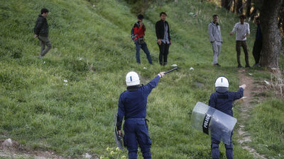 Midilli'de polis ile göçmenler arasında gerginlik