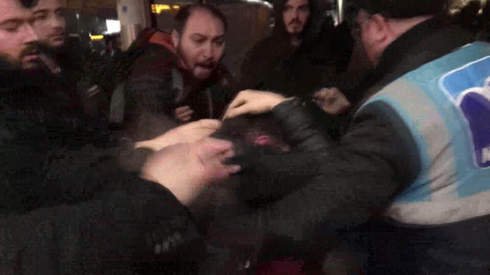 Metrobüste ortalığı karıştıran çığlık!