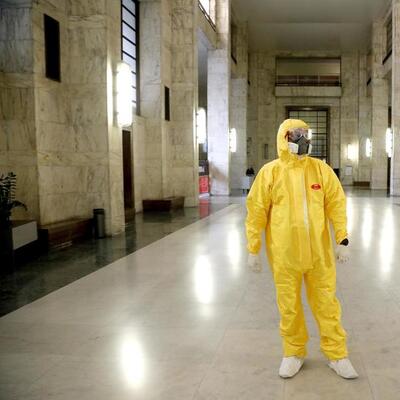 İtalya'da tüm okullar tatil edildi