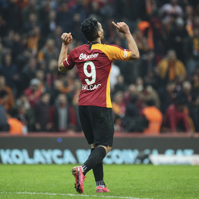 Falcao'yu istiyorlar!