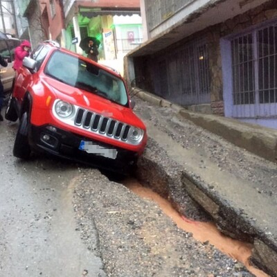 Ege'yi şiddetli sağanak vurdu!