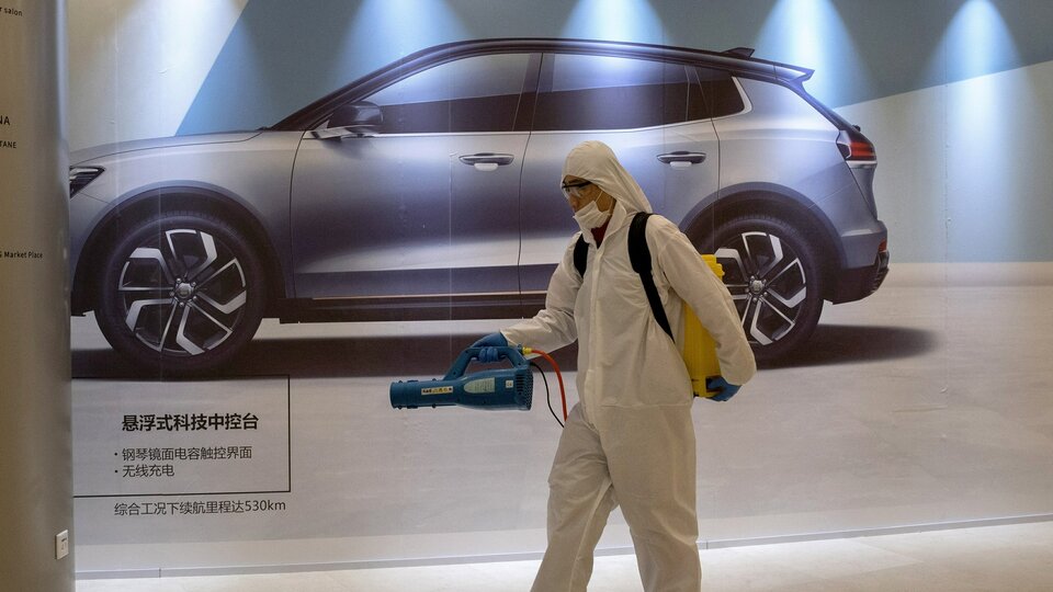 Devleri virüs çarptı