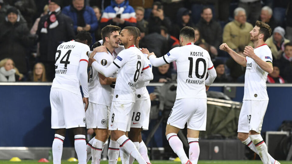 Eintracht Frankfurt, Werder'i eledi