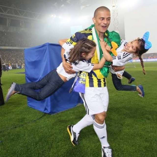 Alex'ten Fenerbahçe paylaşımı