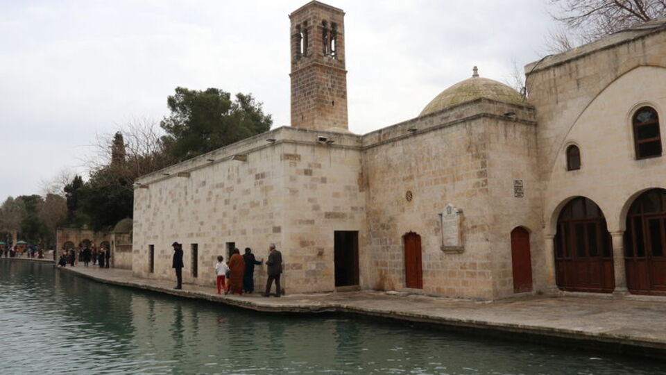 Balıklıgöl'ün simgesi ibadete açıldı