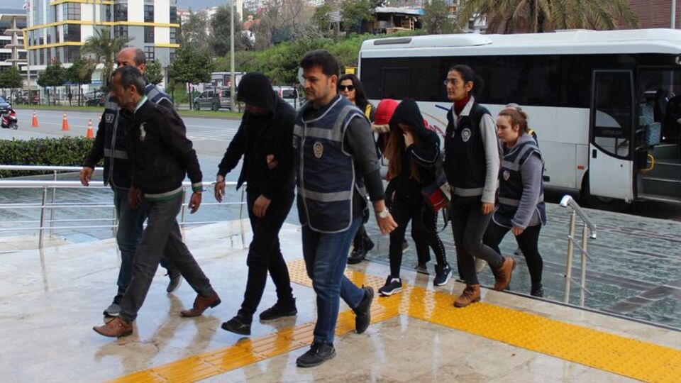 Antalya'da fuhuş operasyonu!