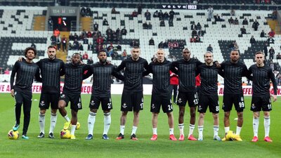 Kadın cinayetlerine dikkat çektiler!