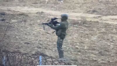 Yunanistan sınırında göçmenlere mermi, Nazilere dayak!