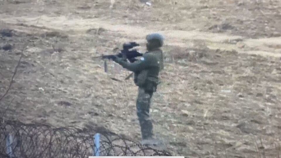 Yunanistan sınırında göçmenlere mermi, Nazilere dayak!