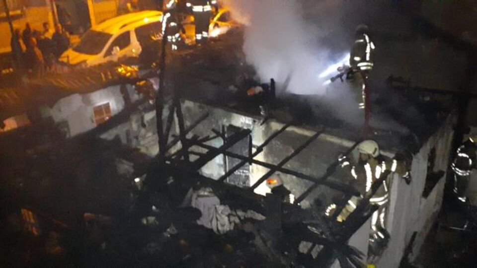 Esenler'de korkutan yangın