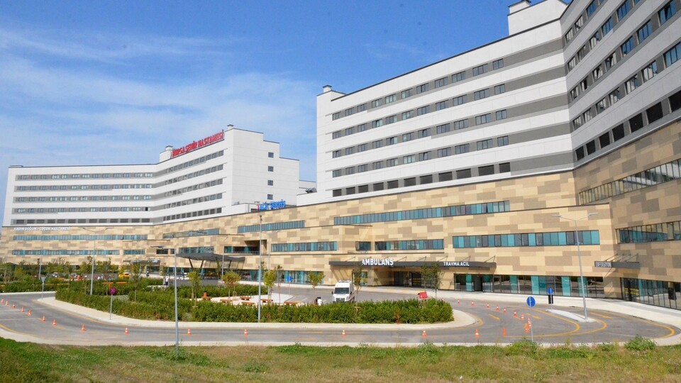 "Koronavirüslüyüm" diye hastane hastane gezdi!