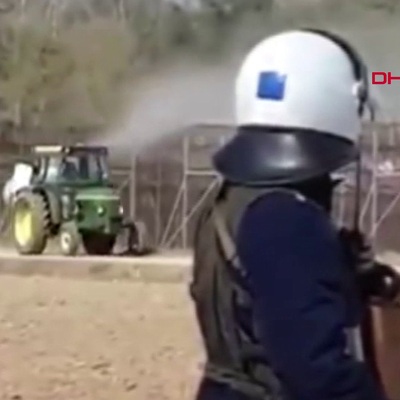 Göçmenleri bu kez zehirlemeye başladılar!