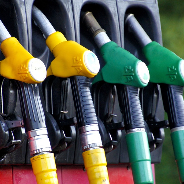 Petrol devleri yıkıldı