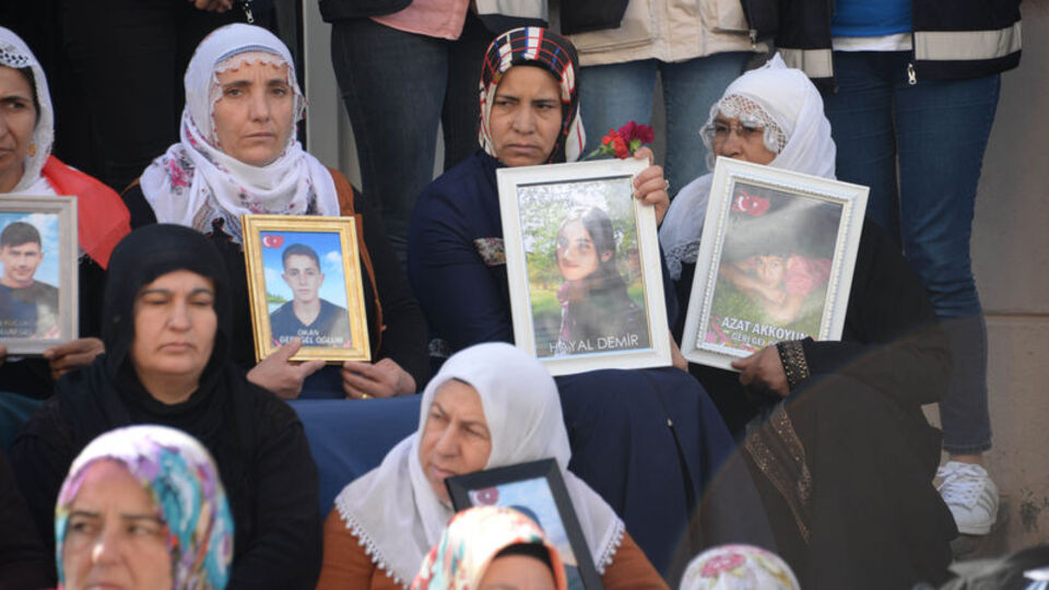 Annelerin direnişi hızlandırdı!