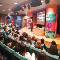 Sigortacı kadın istihdamında örnek